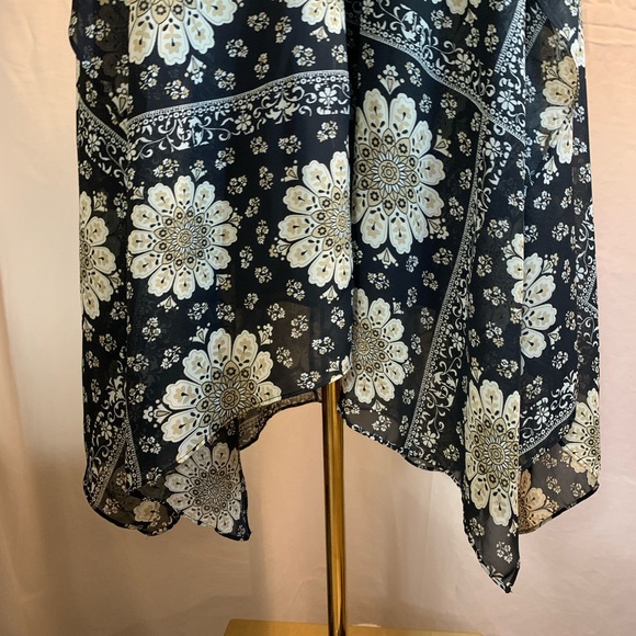 Black, white and tan cocktail dress, hi-lo - Picture 4 of 12